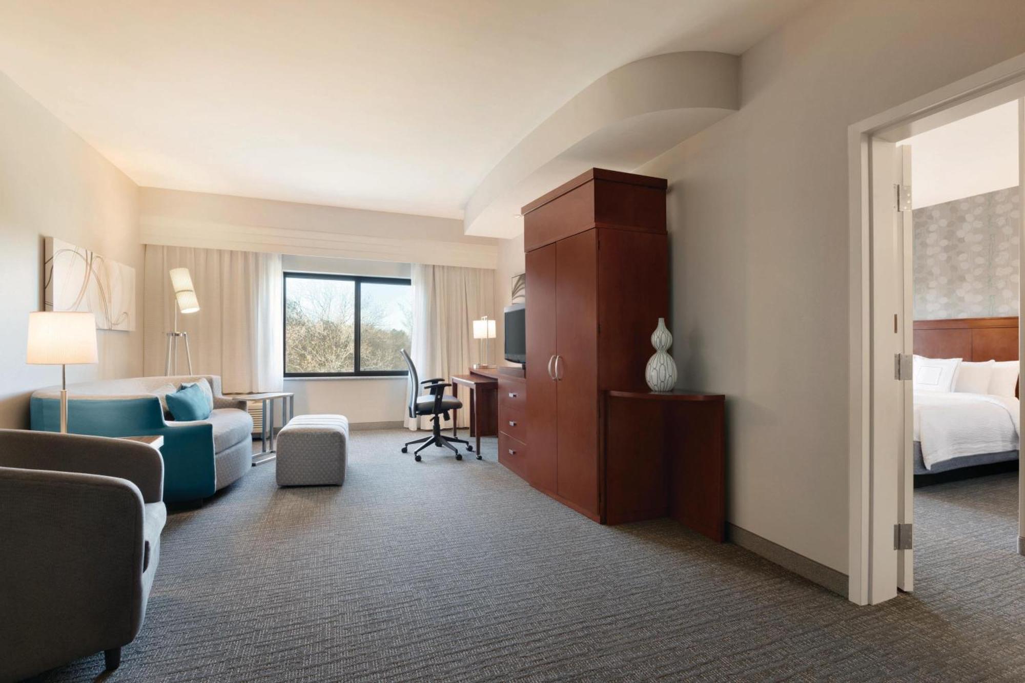 Courtyard Charlotte Airport North Hotel Exterior photo
